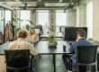 Dedicated Desk in de coworking space van A'DAM&Co.work in de A'DAM Toren Amsterdam